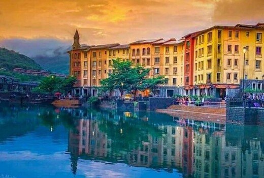 Luxuryus 17 Seater Urbania on rent Mumbai To Lavasa